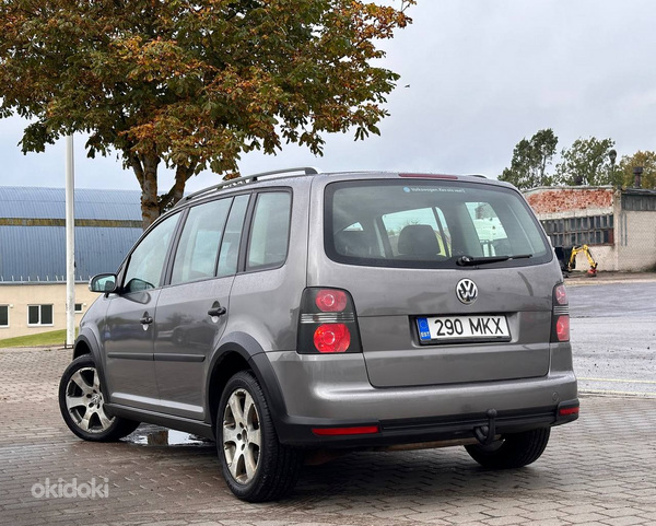 Volkswagen Touran CROSS 1.9 77kW (фото #5)