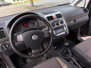 Volkswagen Touran CROSS 1.9 77kW (9 foto / 15)
