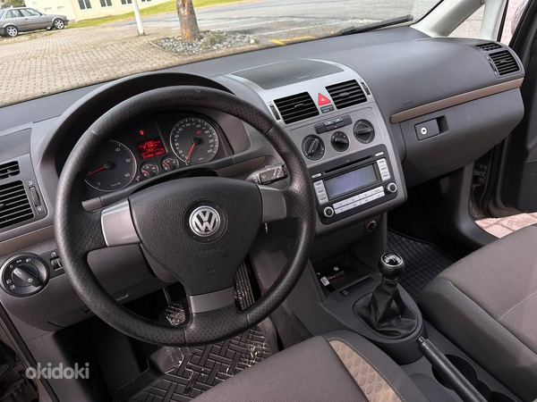 Volkswagen Touran CROSS 1.9 77kW (foto #9)