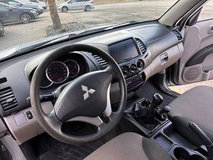 Mitsubishi L200 2.5 100kW (10 foto / 15)