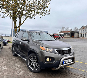 Kia Sorento FUL 2.2 145kW (2 foto / 15)