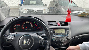 Honda Accord (1 foto / 6)