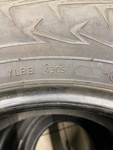 Nokian m+s 215/65r16 102T XL (4309) 5mm 4tk.Patch. (5 foto / 6)