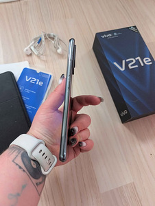 Смартфон Vivo V21e 8/128 (6 фото из 7)