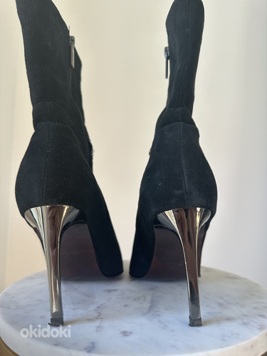 Оригинальные замшевые ботинки Gucci размер 38 (фото #5)
