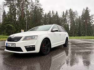 Skoda Octavia VRS 2.0TDI (2 foto / 10)