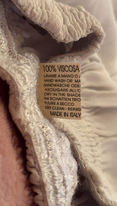 Italian women’s suit. Blouse + skirt (4 foto / 4)