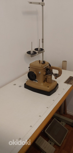 Скорняжная швейная машина (фото #3)