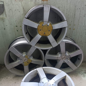 Продам диски R 17 (2 фото из 9)