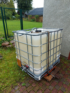 IBC konteiner 1000L (1 foto / 2)