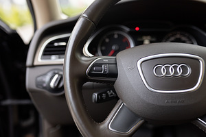 Audi A4 Facelift 2.0 TDi 105kW (10 foto / 15)