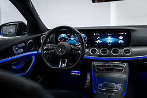 Mercedes-Benz E 220 AMG 4Matic Facelift 2.0 147kW (10 foto / 15)