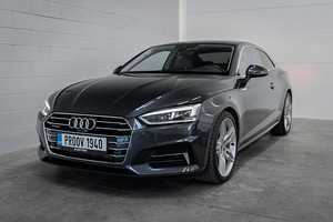 Audi A5 Coupe Quattro 3.0 V6 TDi 160kW (3 foto / 15)