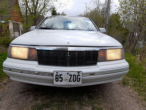 Lincoln Continental 1988a