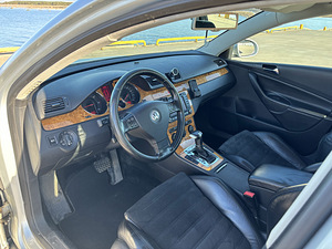 Volkswagen Passat B6 (7 foto / 15)