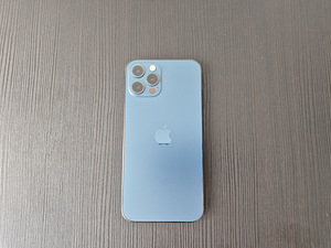 iPhone 12 Pro (128 GB) – töökorras, kaasa laadija ja ümbris (2 foto / 3)