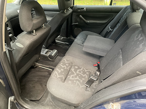 VOLKSWAGEN BORA 1.9 DIISEL / ÜV 12.2024 (8 foto / 15)