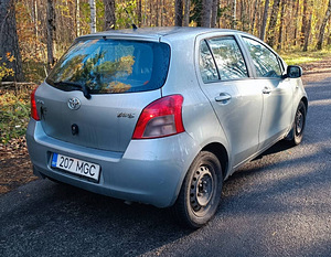 TOYOTA YARIS / ÜV 09.2025 (3 foto / 13)