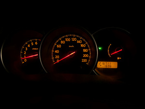 NISSAN TIIDA / AUTOMAAT / AVARIIVABA / ÜV 03.2025 (10 foto / 15)