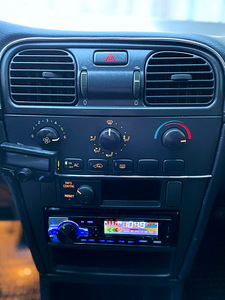 VOLVO V40 / DIISEL / AVARIIVABA / ÜV 03.2025 (10 foto / 15)