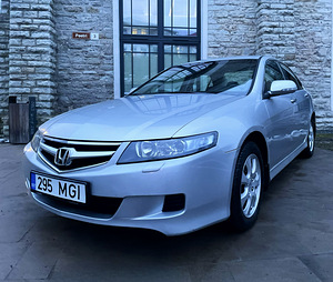 HONDA ACCORD / REG. TASU MAKSTUD / AUTOMAAT / ÜV 07.2025 (2 foto / 15)