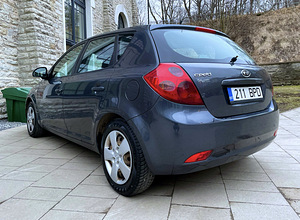 KIA CEED (CEE'D) / РЕГ СБОР УПЛАЧЕН / ТО 09.2025 (4 фото из 15)