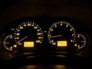 TOYOTA AVENSIS / AUTOMAAT / ÜV 05.2026 (10 foto / 15)