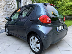TOYOTA AYGO / A/C / AVARIIVABA / 1 OMANIK / ÜV 08.2026 (4 foto / 15)