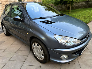 PEUGEOT 206 / FACELIFT / AUTOMAAT / ÜV 05.2026 (2 foto / 15)