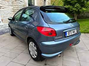 PEUGEOT 206 / FACELIFT / AUTOMAAT / ÜV 05.2026 (4 foto / 15)