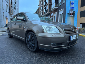 TOYOTA AVENSIS / AUTOMAAT / ÜV 10.2026 (2 foto / 15)