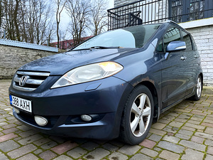 HONDA F-RV / 6 МЕСТ / БЕНЗИН (2 фото из 15)