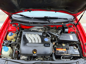 VOLKSWAGEN GOLF / REGTASU MAKSTUD / ÜV 04.2026 (6 foto / 15)