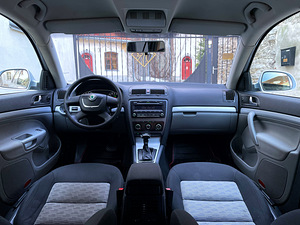 SKODA OCTAVIA / 1.9TDI / АВТОМАТ / БЕЗ АВАРИЙ / ТО 02.2027 (10 фото из 15)
