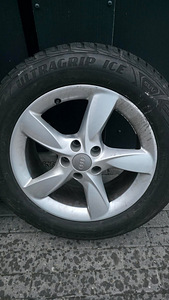 Оригинальный диск Audi 17" + Goodyear Polargrip Ice 225/60R1 (8 фото из 8)