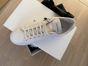 Armani кроссовки новые