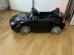 Mercedes elektriauto (5 foto / 7)