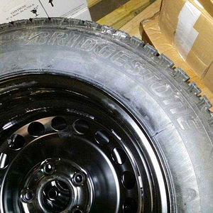 Продам резину в месте с дисками 195/65r15 bridgestone blizza (5 фото из 8)