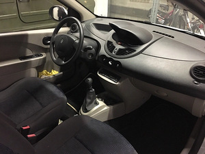 Renault tvingo 1.2 56kw.2009 (8 foto / 8)