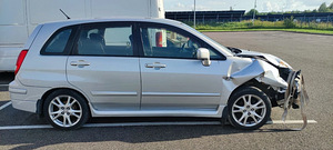 SUZUKI LIANA 1.6 78kw 2004 (2 foto / 6)