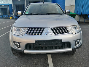 Mitsubishi L200 2012a 2.5 131kw Automaat 184ooo Km. (1 foto / 13)
