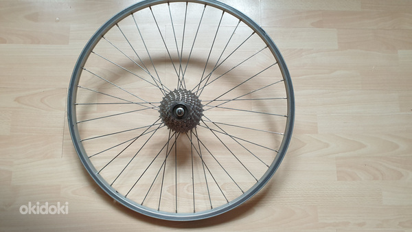 заднее колесо велосипеда 26 дюймов (фото #1)