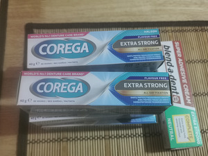 Клей для зубных протезов Corega (1 фото из 1)