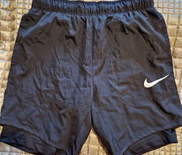 Spordi lühikesed püksid Nike