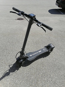 Электросамокат Mercane Wide Wheel Dual Pro (3 фото из 3)
