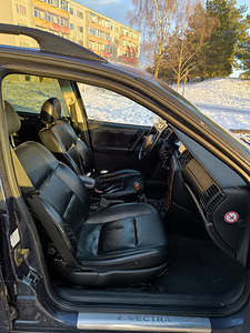 Opel Vectra Irmscher (8 foto / 10)