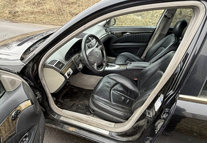 Mercedes-benz е270 (6 фото из 6)