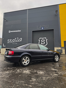 Audi A4 B5 (sedaan) 1.8T 110kW 2000a (4 foto / 10)