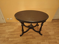 Продам стол (антик, массив дерева)