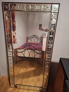 Продать зеркало. Антик (2 фото из 2)